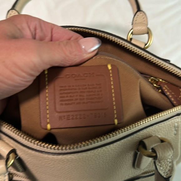 Coach bag cream color - Picture 9 of 12